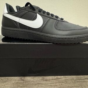 Nike Field General 82 SP Men’s Size 10